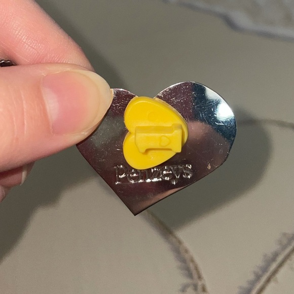 Assorted pins - Picture 7 of 15